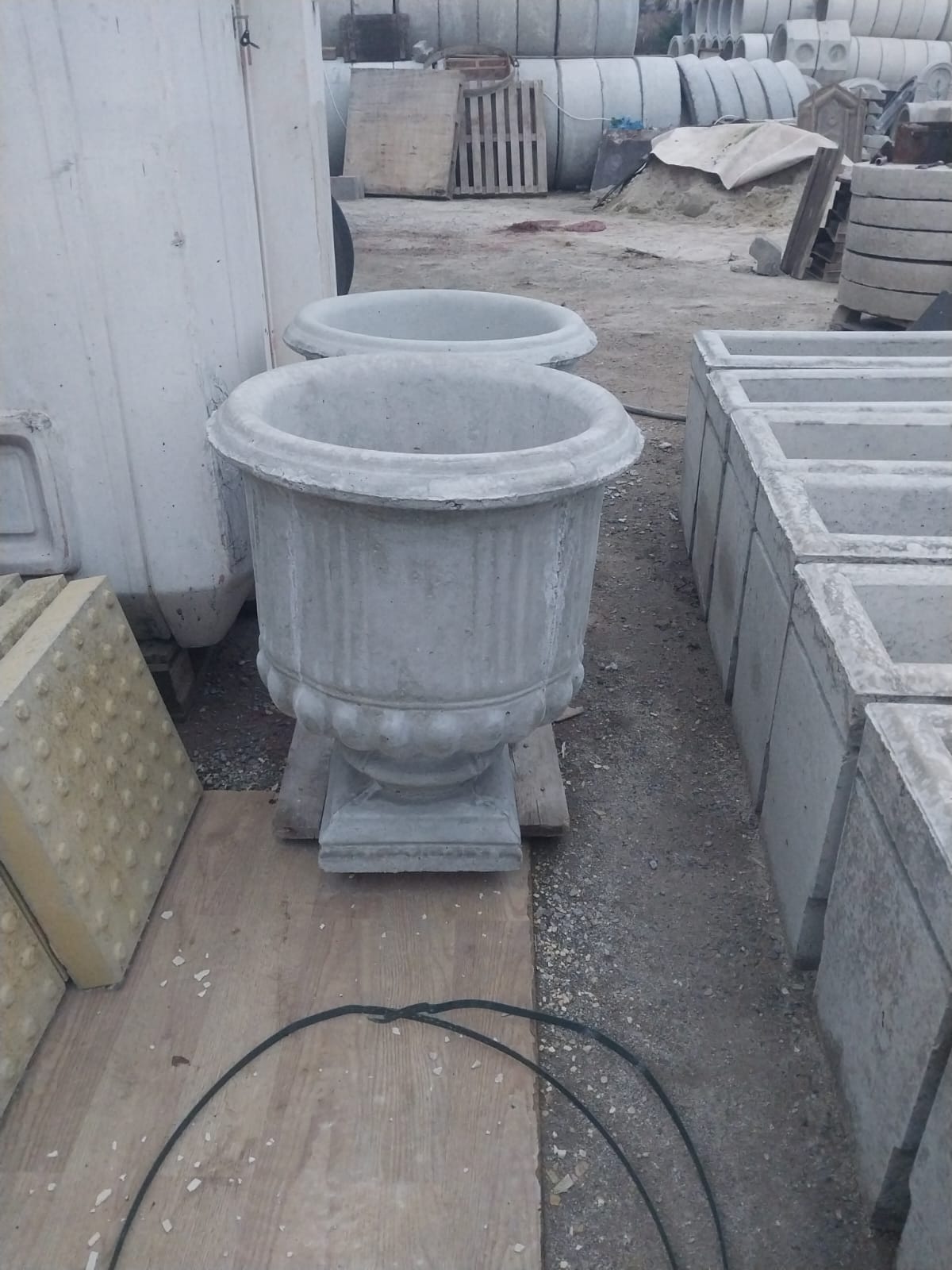 Yuvarlak Beton Saksı